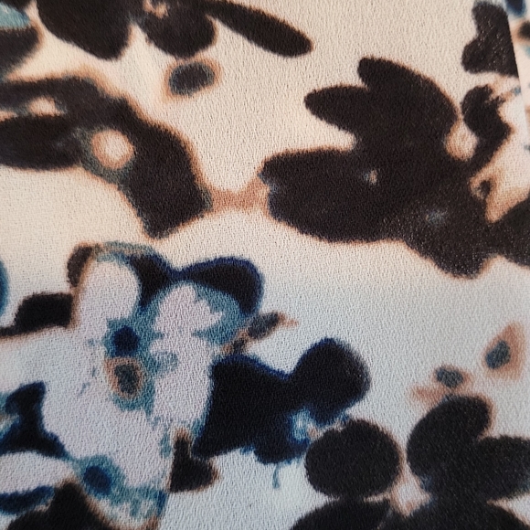 Vera Wang Sleeveless Top - Picture 4 of 4